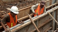 Stasiun ini diperluas untuk mendukung pengoperasian double-double track lintas Manggarai-Cikarang.