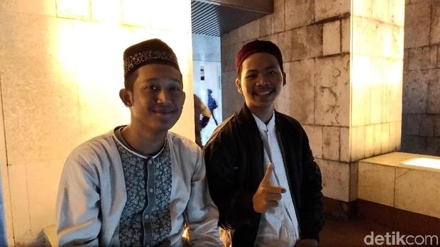 Super Blue Blood Moon, Selawat Bergema dari Istiqlal