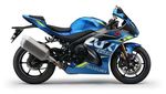 Motor MotoGP Suzuki Mengaspal di Jalan Umum