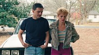 Dalam film tersebut Margot beradu akting dengan Sebastian Stan. (Dok. Neon)