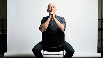 Selain berderma, ia terus sibuk mengurus bisnisnya di Amazon. Baru-baru ini, e-commerce raksasa dunia tersebut mengumumkan 20 kota di Amerika Serikat yang menjadi calon lokasi kantor pusat keduanya. Foto: Istimewa