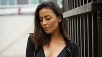 Dara yang sebentar lagi berusia 26 tahun itu selalu berhasil membuat para wanita iri. (Dok. Instagram/ninakozok)