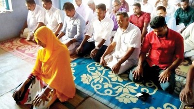 Ini Jamida, Perempuan yang Jadi Imam Salat Lalu Diancam Dibunuh