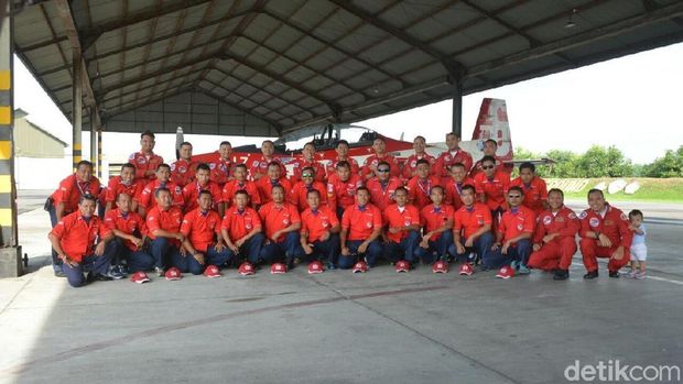 The Jupiters Aerobatic Team (JAT) bakal unjuk gigi memamerkan manuver-manuver akrobatik di langit Singapura.
