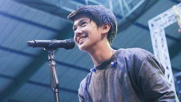Mengintip Metamorfosis Iqbaal Ramadhan dari Waktu ke Waktu Mengintip Metamorfosis Iqbaal Ramadhan dari Waktu ke Waktu