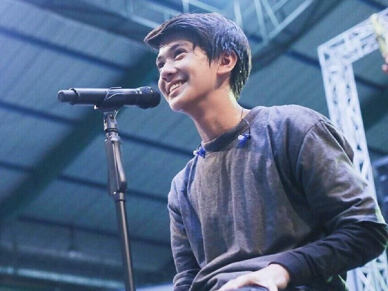 Iqbaal Ramadhan Foto: dok. Youtube, Instagram Iqbaal Ramadhan Foto: dok. Youtube, Instagram