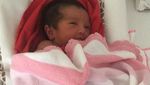 Lucunya Bayi Andi Soraya Sudah Sadar Kamera