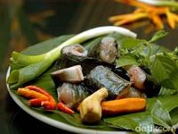 Sogili Woku  Daun Olahan Ikan  Paling Sedap di Minahasa