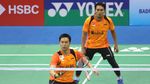 Sepatu Kembar dan Jersey Berbeda di Debut Hendra/Ahsan