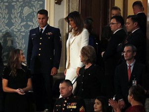 Trump Pidato Kenegaraan Pertama, Melania Disambut Tepuk Tangan