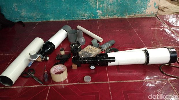 Pecinta Astronomi Cirebon Rakit Teropong Paralon demi Saksikan Gerhana