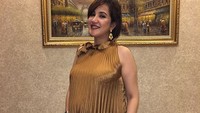Sebelum Melahirkan Andi Soraya Memotreat kehamilanya. Foto: Dok.Instagram/andisorayabeatrix