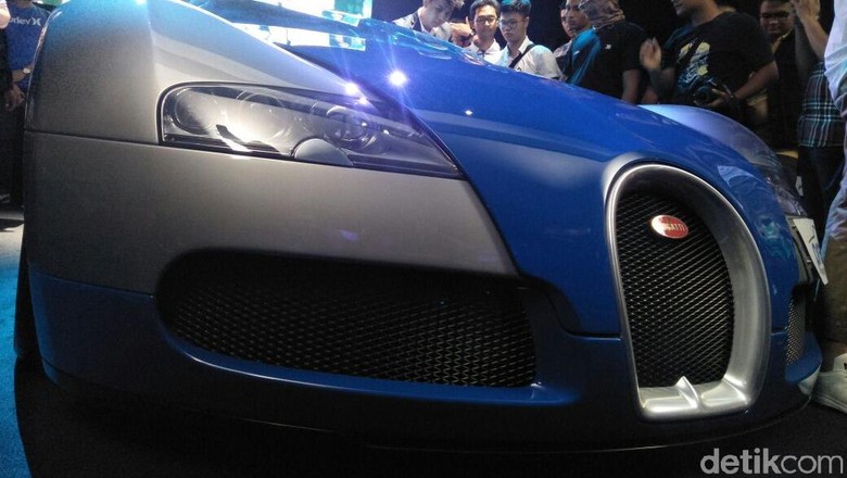Bugatti Veyron Foto: Ruly Kurniawan Bugatti Veyron Foto: Ruly Kurniawan