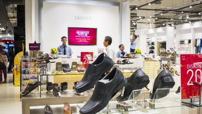 Produk sepatu di Transmart