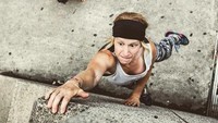 Sering dijuluki gadis tembok, Amanda Panda Voll adalah atlet parkour asal Kanada. (Foto: instagram/amandavoll)