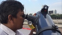 Persiapan melihat Super Blue Blood Moon di Istiqlal. Foto: Iswahyudi/ detikcom