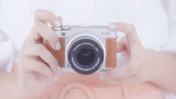 Vendor kamera asal Jepang ini membuat X-A5 dengan sensor 24,2 megapixel APS-C. Foto: Fujifilm