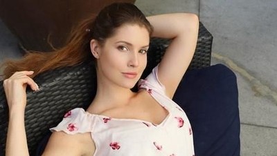 Ini Amanda Cerny, Selebgram dan juga Sahabat Prilly Latuconsina