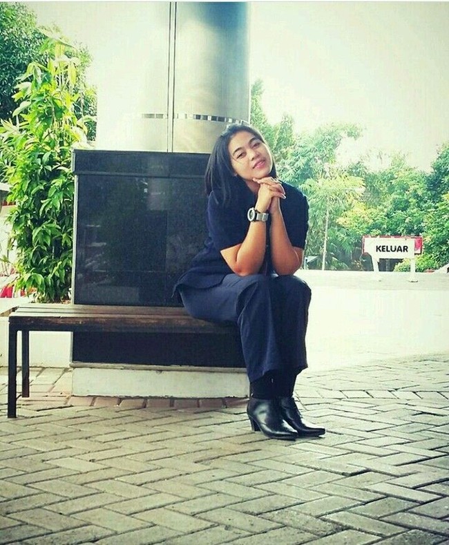  Pesona Diah, satpam cantik yang bekerja di Telkom Jember. Foto: Instagram