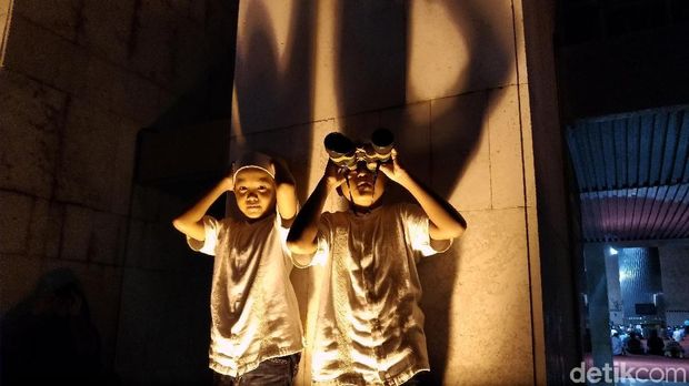 Super Blue Blood Moon, Selawat Bergema dari Istiqlal