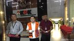 Foto: Usai Diperiksa KPK, Setya Novanto Bawa Nasi Kotak