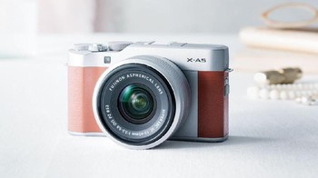  Jika mau body only siapkan dana USD 300 atau sekitar Rp 4 juta. Foto: Fujifilm