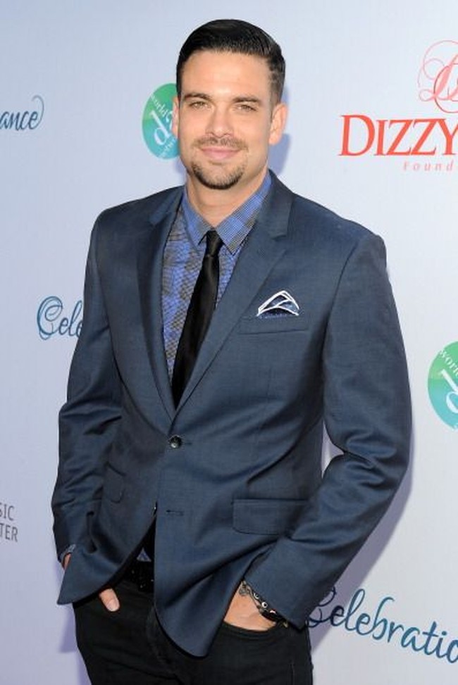 Tampilan serupa juga diterapkannya untuk acara Dizzy Feet Foundations Celebration di Los Angeles 2014 lalu. Foto: Getty Images