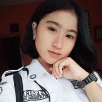 Wanita cantik berusia 22 tahun ini juga berprofesi sebagai satpam. Setelah gagal menjadi polwan dan TNI AD, Diana Anggraini tak patah semangat untuk mengejar kariernya di bidang militer. Foto: Instagram