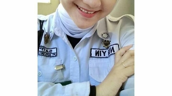 Potret 15 Satpam Cantik Indonesia yang Pesonanya Memikat Hati Pria