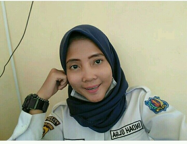 Indah Olga satpam wanita dari Lahat, Sumatera Selatan ini juga memiliki wajah manis yang menawan Foto: Instagram