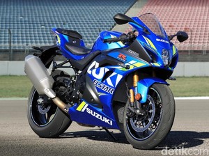 Motor MotoGP Suzuki Ini Bisa Anda Kendarai di Jalan Umum
