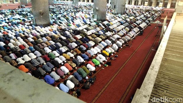 Super Blue Blood Moon, Jemaah Salat Gerhana di Istiqlal