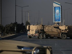 Bom Bunuh Diri Taliban Tewaskan 8 Personel Keamanan Afghanistan