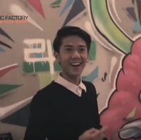 Inilah penampilan Iqbaal yang beranjak dewasa.  Foto: dok. Youtube.