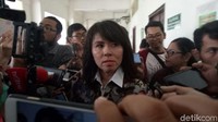 Adik Basuki Tjahaja Purnama (Ahok), Fifi Lety Indra menyebut ada sosok bernama Julianto Tio sebagai orang ketiga di pernikahan Ahok dan Vero. Julianto Tio disebut sebagai good friend Vero. Intinya ada good friend yang namanya Julianto Tio yang terus menerus menganggu keluarga ini. Akhirnya Pak Ahok yang merelakan saja, ujar Fifi.