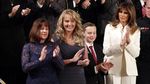 Foto: Pertama Kali, Trump Pidato Kenegaraan di Depan Kongres AS
