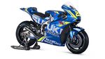 Motor MotoGP Suzuki Mengaspal di Jalan Umum