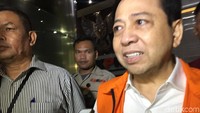 Meski mengaku lelah, Novanto tetap tersenyum (Foto: Nur Indah Fatmawati/detikcom)