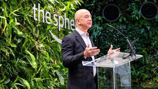 Duit Jeff Bezos Bisa Beli 860 Miliar Sate Taichan