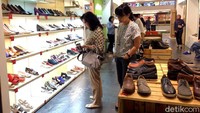 Salah satu penjaga toko mengatakan promo diskon sudah berlangsung sejak 13 Januari lalu.