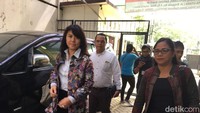 Fifi tiba di Pengadilan Negeri Jakarta Utara, Jalan Gajah Mada, Rabu (31/1/2017).