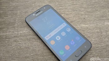 Tertarik meminangnya? Ponsel ini akan mulai dijual Februari seharga Rp 1,899 juta. Foto: Adi Fida Rahman/detikINET