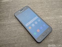 Unboxing Galaxy J2 Pro, Ponsel Anak Muda Rp 1,9 Juta