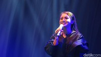 Rossa pun ambil bagian dalam konser tersebut. Foto: Dyah Paramita Saraswati