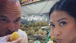 Bukan Hanya Nagita Slavina, Rio Dewanto Juga Doyan Makan Durian