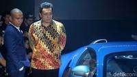  Mobil yang dirakit di Prancis ini bermesin V16 dengan tenaga 1001 daya kuda @6.000 RPM. Berkat kapasitas tersebut, ia mampu menembus batas kecepatan maksimal hingga 407 km/jam.