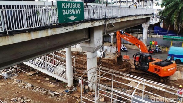 Underpass Mampang-Kuningan Hampir Beres