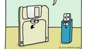 Sekarang pun flashdisk juga makin berkurang penggunaannya. Foto: Internet