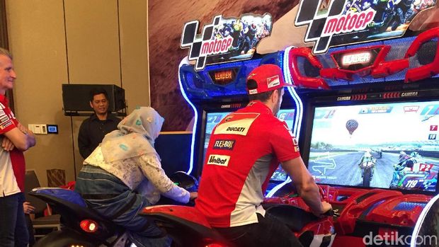 Dari Sepang, Lorenzo-Dovi 'Balapan' di Jakarta
