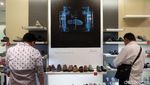 Toko Sepatu Clarks di GI Diserbu Pembeli Jelang Tutup
